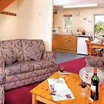 Lakeside Lodges Курортный комплекс *