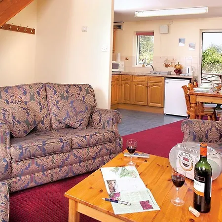 Lakeside Lodges 리조트 *