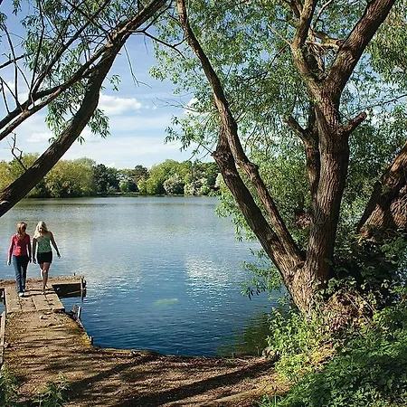 Rezort Lakeside Lodges York