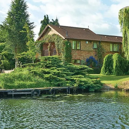 Lakeside Lodges Rezort *