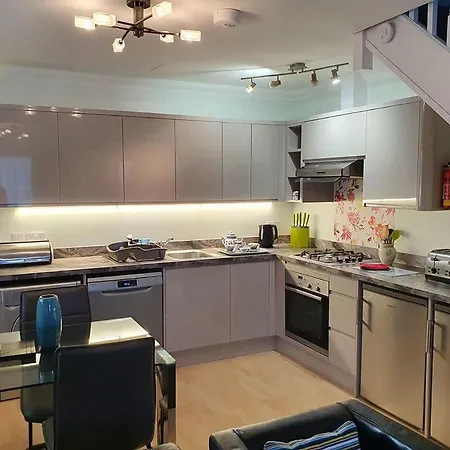 אתר נופש Lakeside Lodges יורק